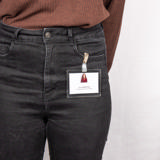 Zelflaminerende badge, met clip, horizontaal