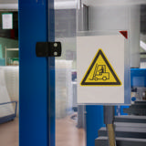 Kang Easy Clic zelfklevende presenteerhoes, herpositioneerbaar, A5, rode hoek