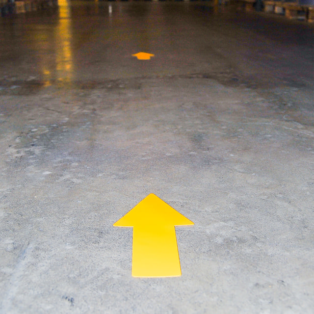 Zelfklevend vloermarkeringssymbool, Pijl